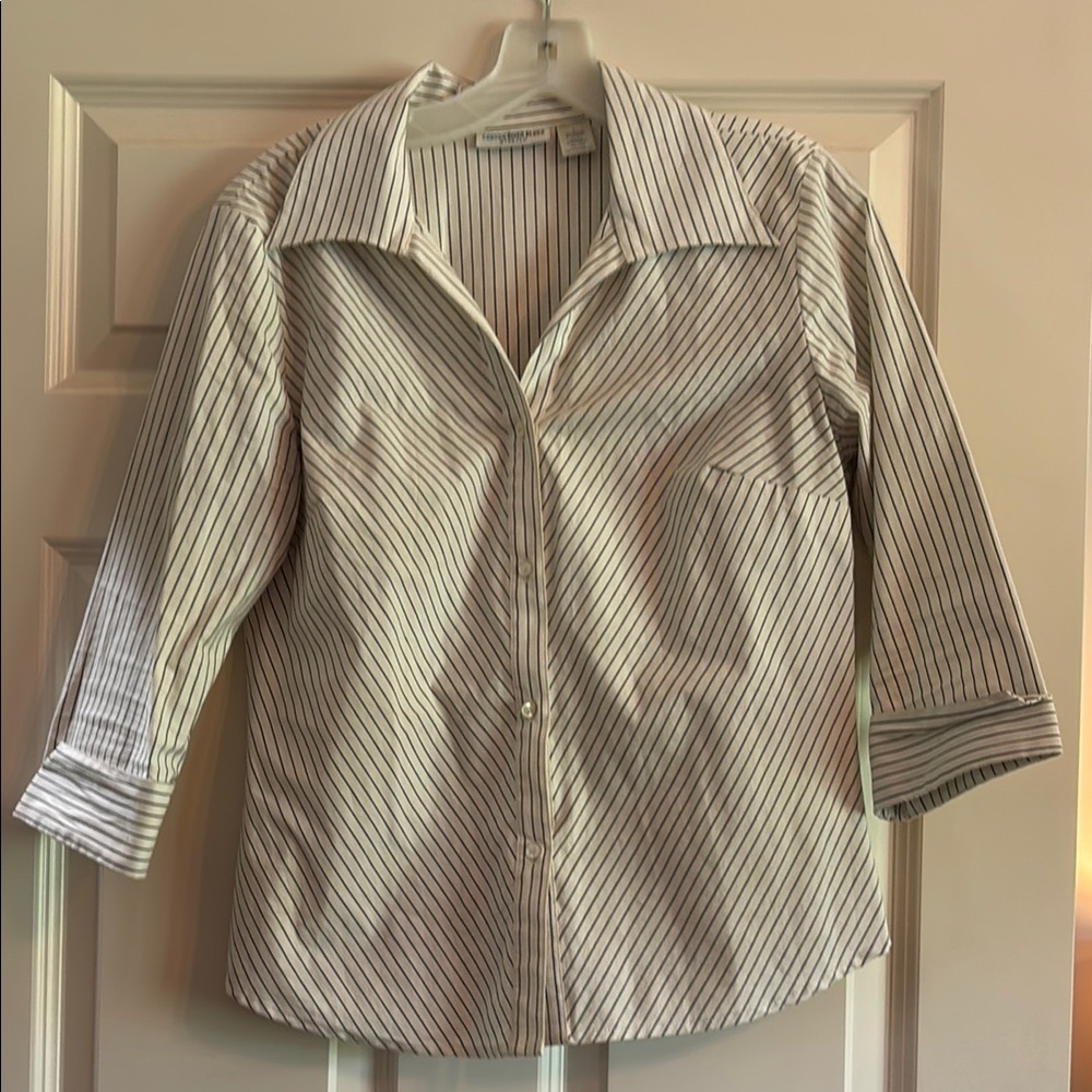 Canyon River Blues White and Black Pinstripe Shirt. 3/4 Sleeve